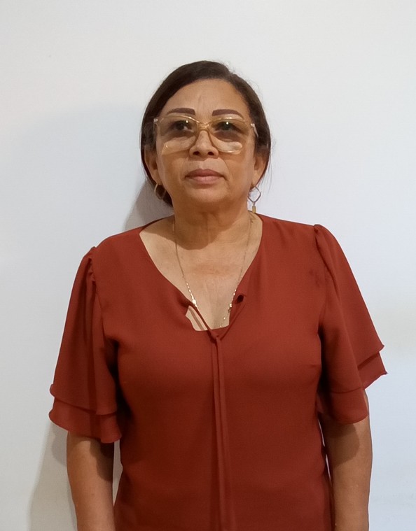 Divina Maria Batista de Araújo